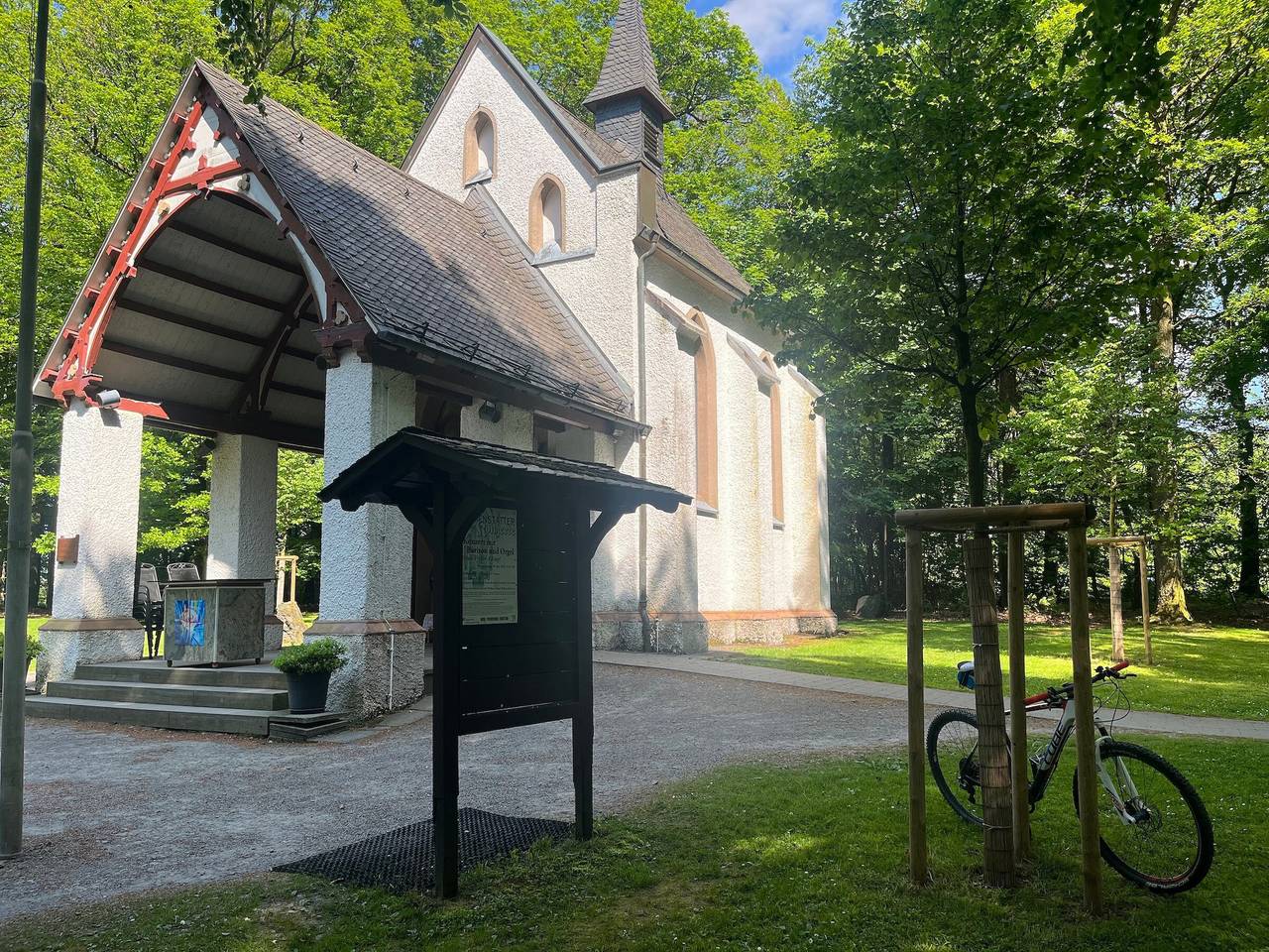 Entire apartment, Holiday Apartment 'Scheppes Auszeit' with Private Terrace, Garden View and Wi-Fi in Wenden, Siegerland