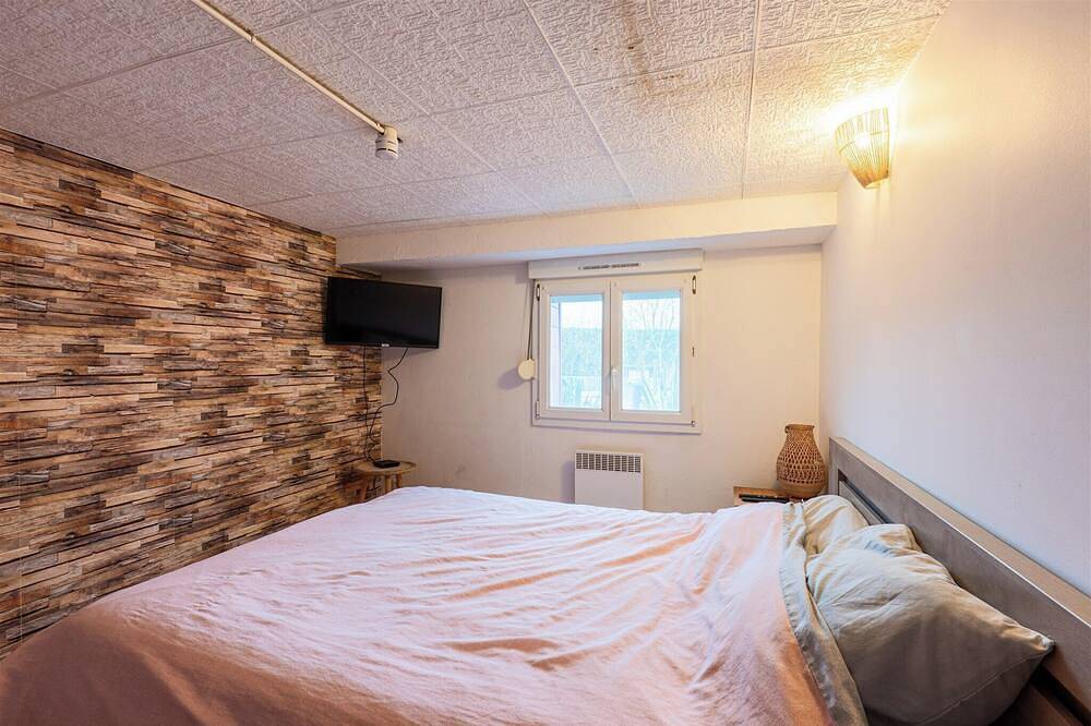 Appartement entier, Le Carolo ❤️ Charmant petit appartement full équipé, situé dans un village calme in Tournes, Parc naturel régional des Ardennes