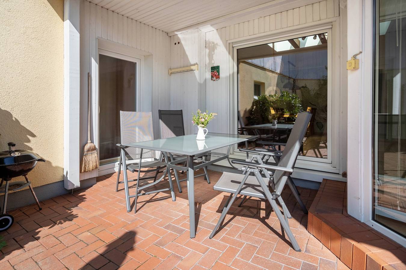 'Ferienhaus Sommerrose' mit privater Terrasse, privatem Garten und Wi-Fi in Oberuckersee, Uckermark