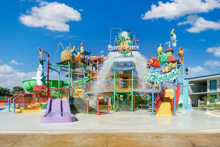 Resort para 8 personas, con piscina y piscina para niños además de jacuzzi y terraza - 1