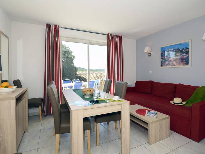 Gîte pour 7 personnes, avec piscine et balcon à Salavas - 2