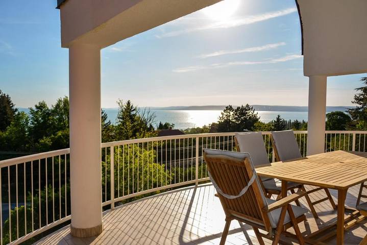 Villa für 16 Personen, mit Haustier am Balaton