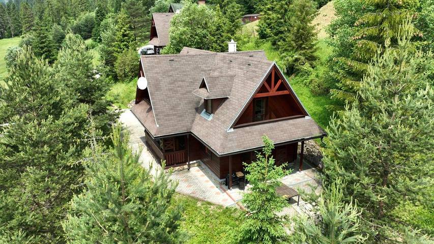 Chalet für 12 Personen, mit Garten und Ausblick - 1