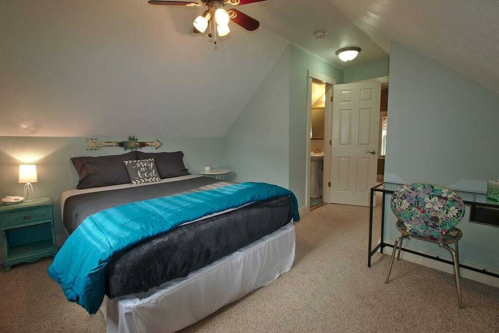 Stylish & Updated Bungalow in Madison, Dane County