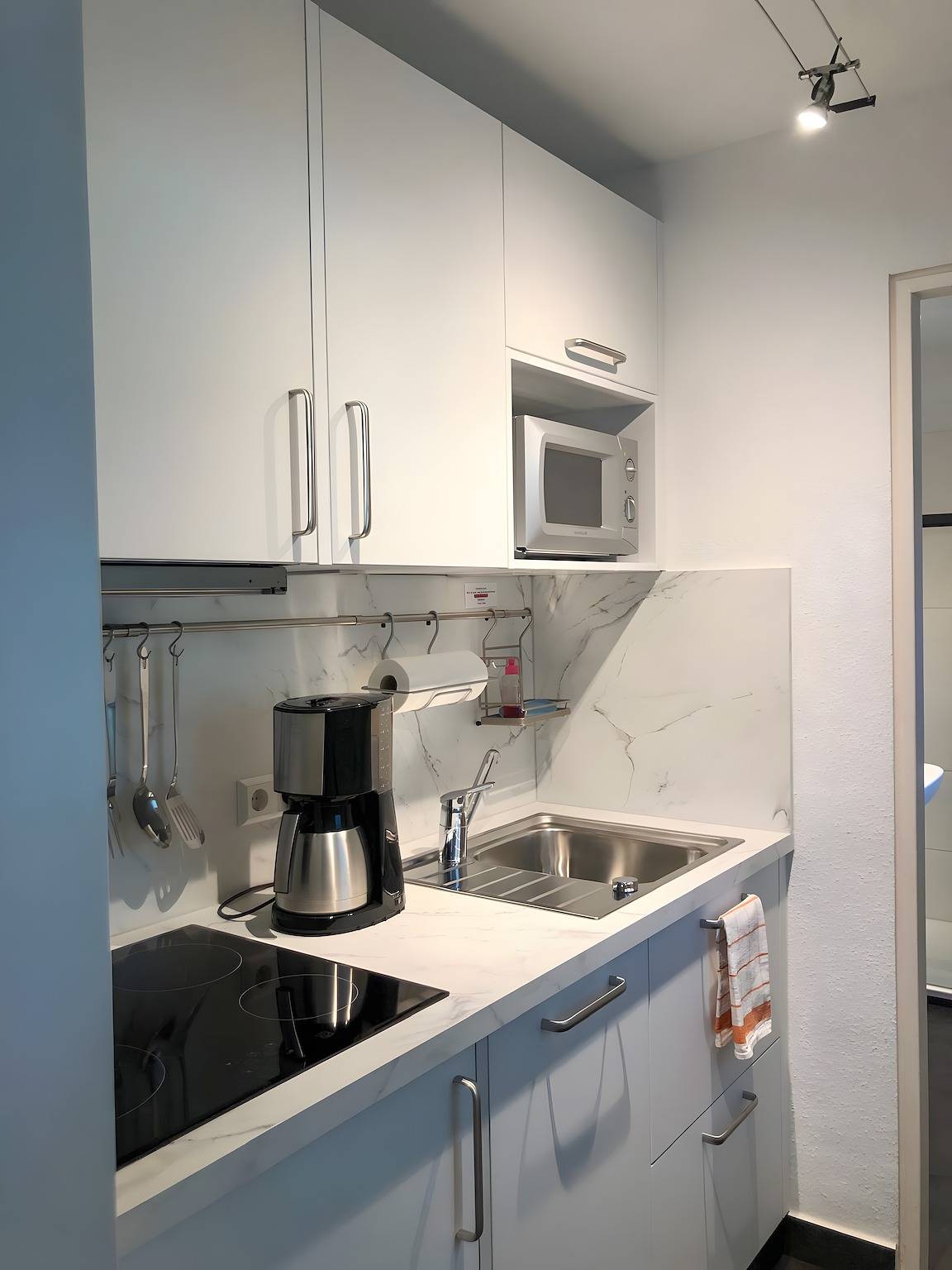 Appartement '1' met privéterras, gedeelde tuin en Wi-Fi, foto 10