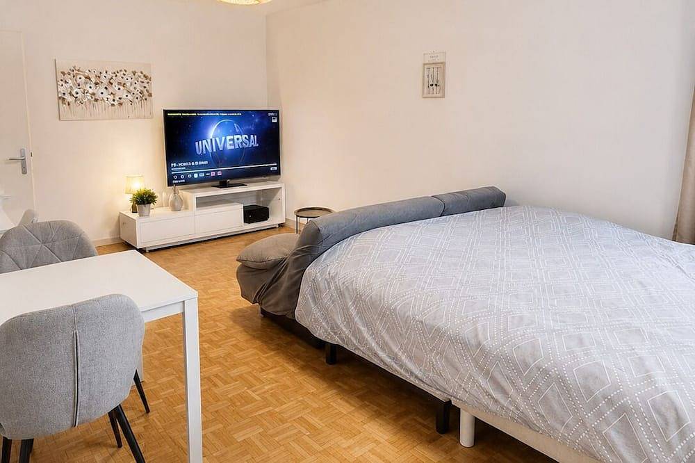 Ganze Wohnung, Ruhiges Apartment mit 2 Schlafzimmern in Chêne-Bougeries, Schweiz in Chêne-Bougeries, Genfer See
