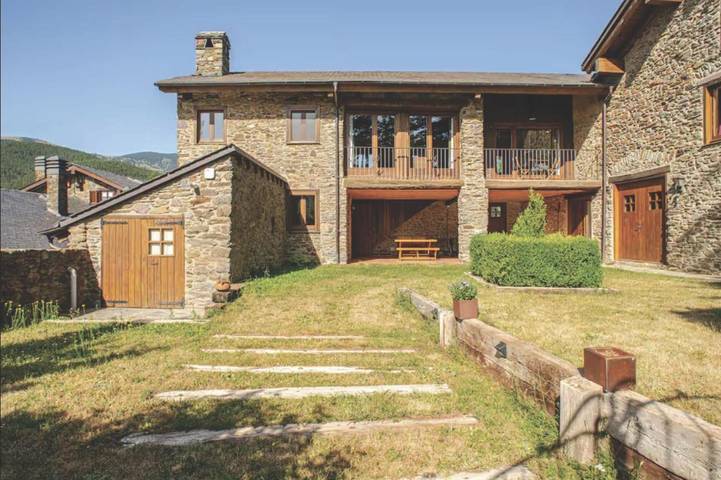 Ferienhaus für 7 Personen, mit Ausblick und Garten sowie Terrasse - 1