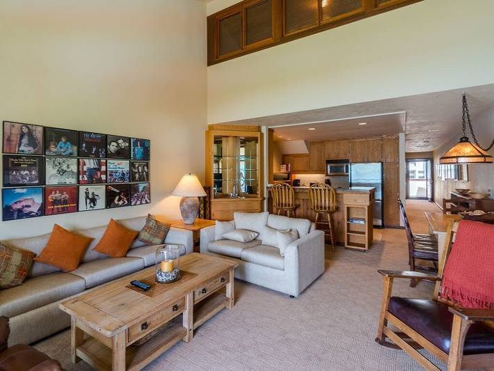 Gîte pour 6 personnes, avec jacuzzi ainsi que balcon et piscine à Chelan - 3