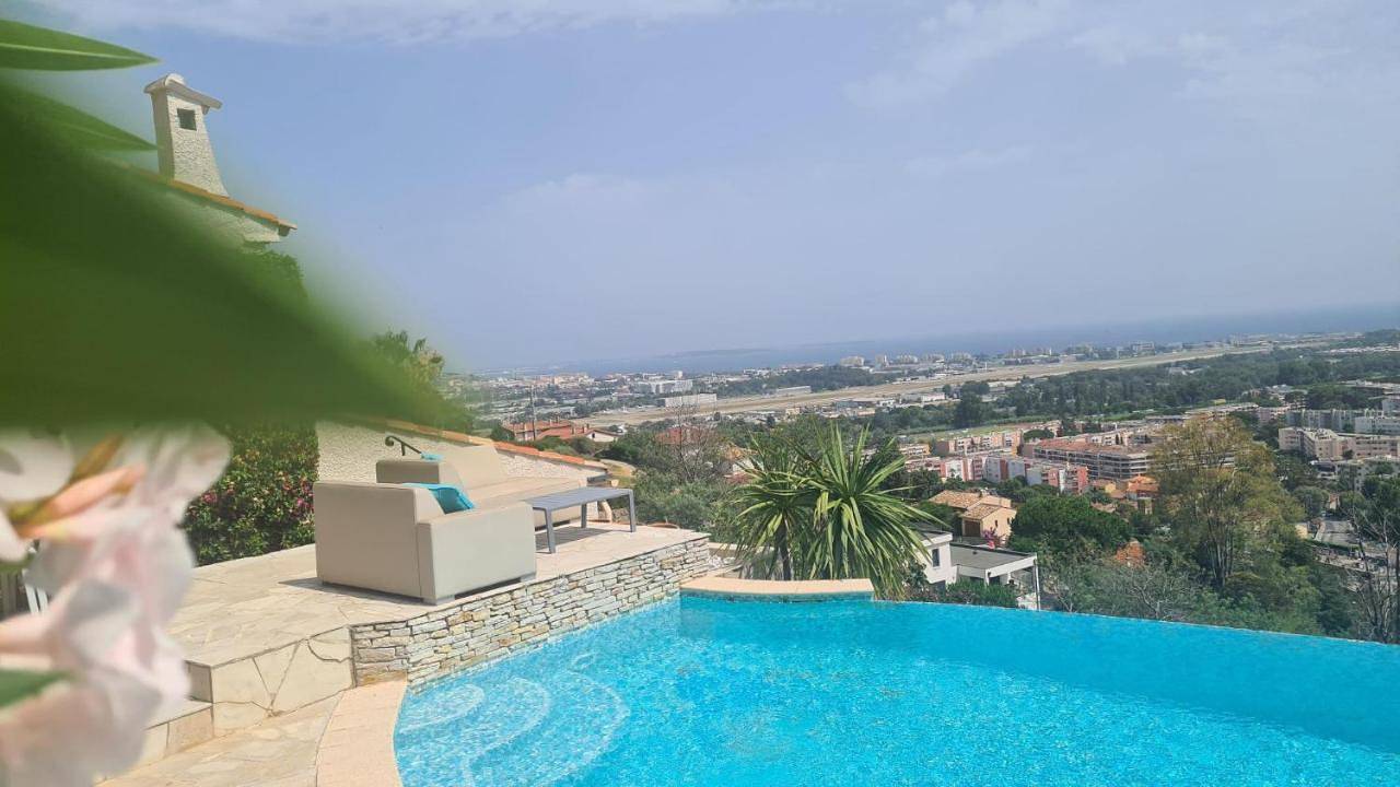 Double Room with Terrace in Mandelieu-la-Napoule, Côte méditerranéenne (France)