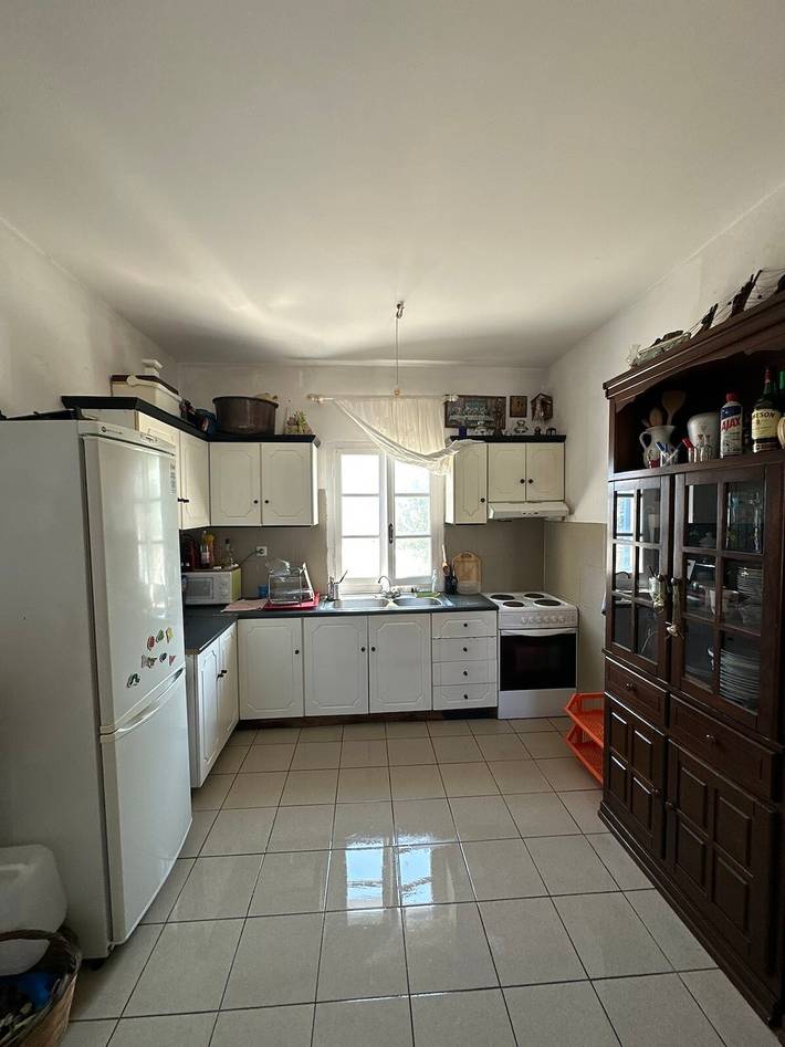 Location de vacances pour 8 personnes, avec balcon et jardin, adapté aux familles dans Cythère - 4
