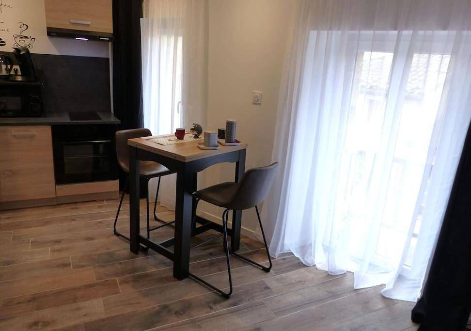 Appartement entier, La Pierre n°6 Grand studio avec Clim in Tartas, Région de Dax