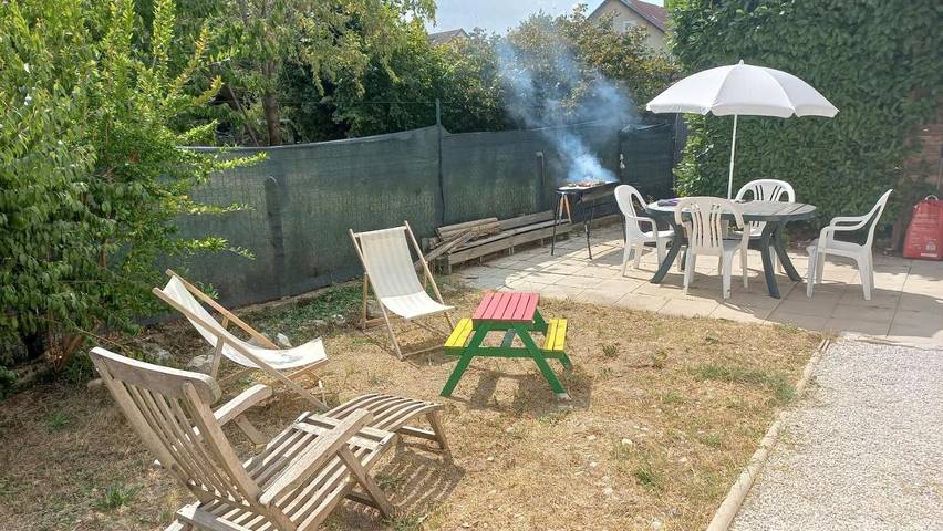 Gîte pour 4 personnes, avec jardin à Chaponost - 4