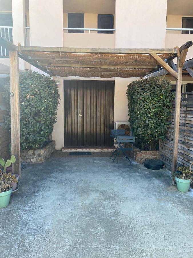 Appartement entier, Studio tout équipé de 27m2, à 100m de la mer, et 500m des commerces in Aregno, Région de Calvi
