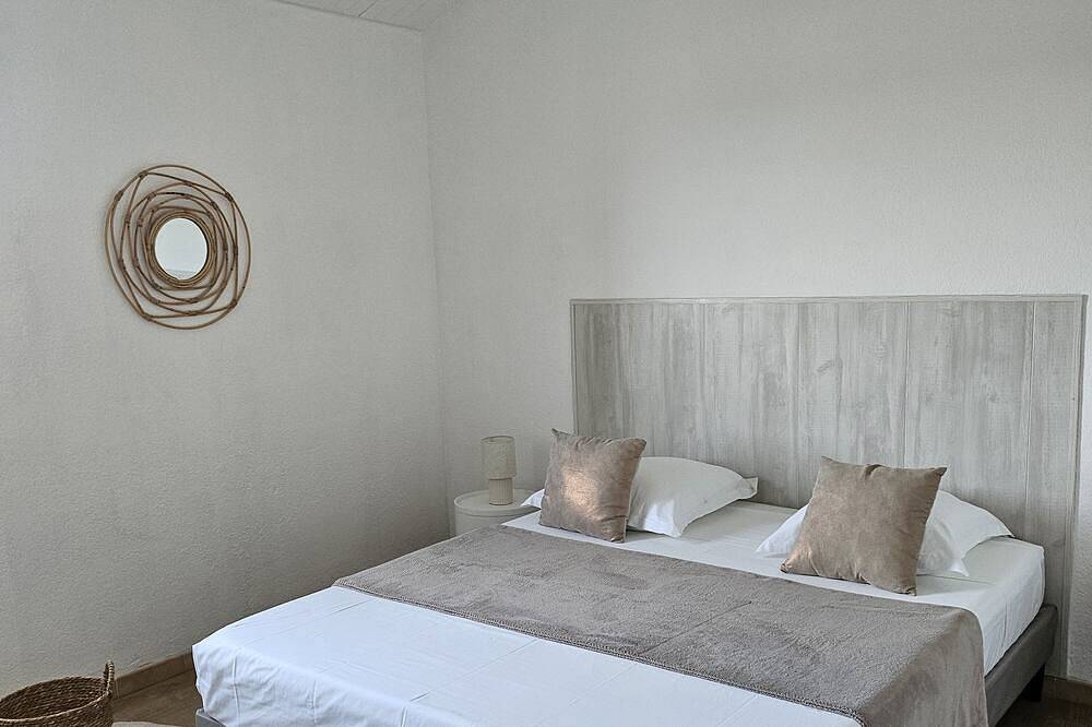 Appartement entier, Maison Lido de la Marana les pieds dans l'eau in Borgo, Région de Bastia