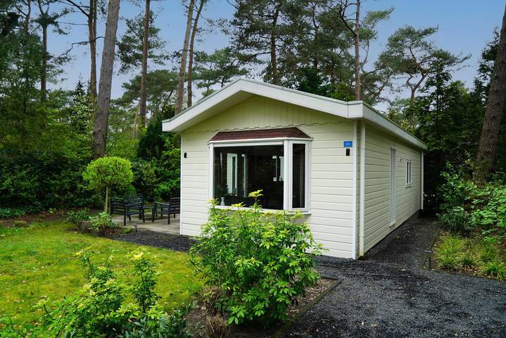 Chalet voor 6 personen, met terras en tuin in Beekbergen