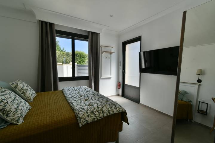 Chambre d’hôte pour 2 personnes, avec jacuzzi ainsi que terrasse et jardin dans le Vaucluse - 3