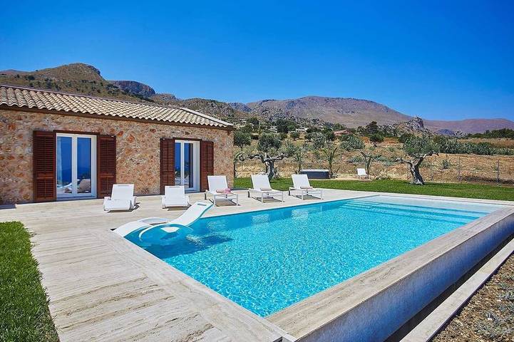 Villa für 5 Personen, mit Balkon und Garten in Scopello