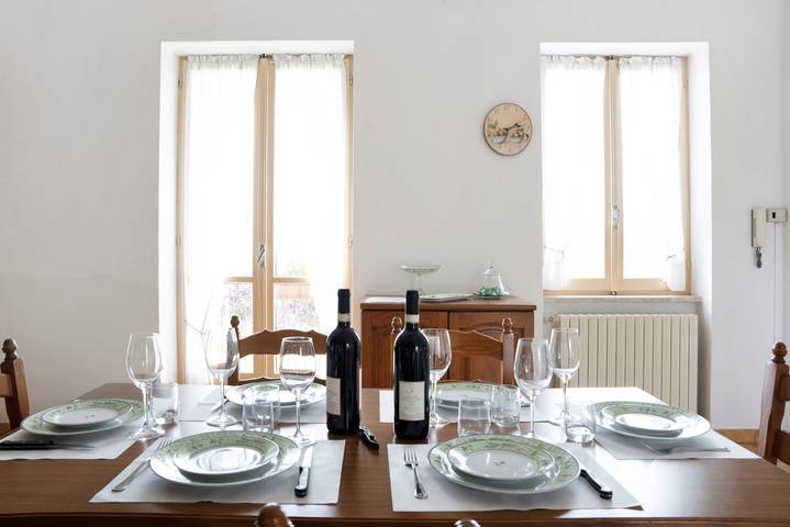 Ferienhaus 'Casa Pianezzo Dogliani' mit Bergblick, privatem Pool und Wlan in Dogliani, Langhe