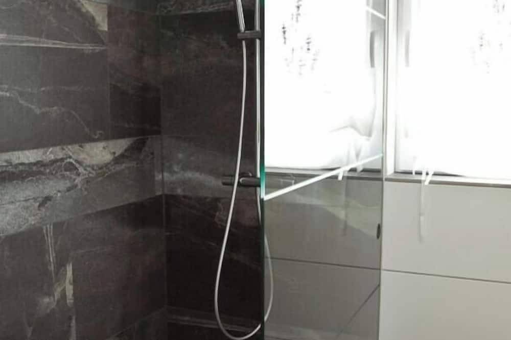Ganze Wohnung, Kräuterstube | Helle Wohnung (40qm) mit großem Balkon im 1. Og in Bad Staffelstein, Oberes Maintal - Coburger Land
