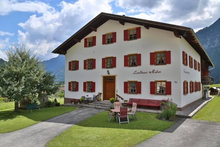 Ferienwohnung für 3 Personen, mit Ausblick und Garten - 1