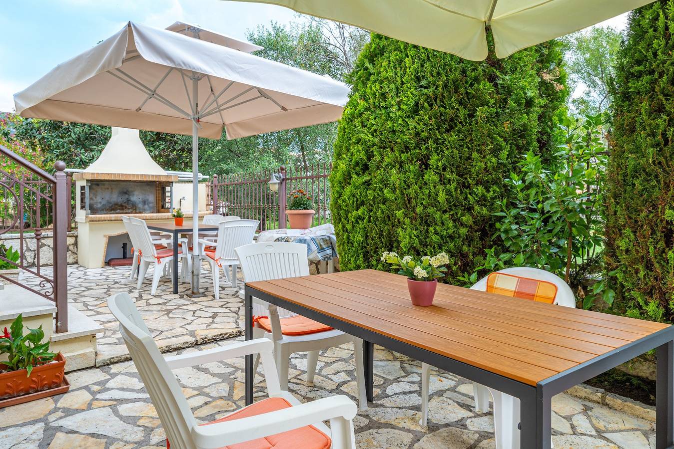 Appartement entier, Appartement 'Rez-de-chaussée' avec Wi-Fi et climatisation in Sývota, Thesprotie
