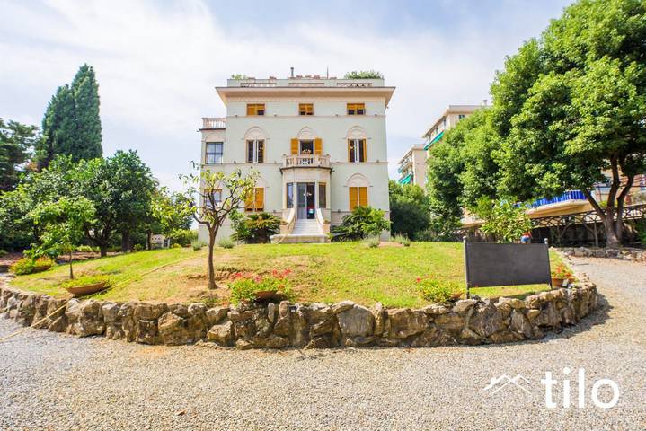 Villa per 13 persone, con balcone/terrazza in Genoa