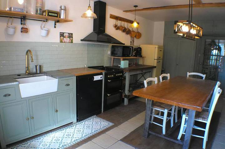 Gîte pour 8 personnes, avec jardin et jacuzzi à Massugas - 3