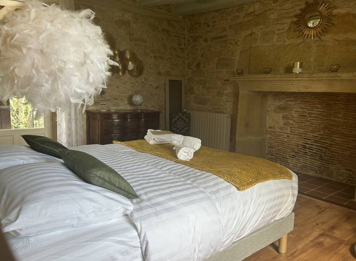 Chambre d’hôte pour 3 personnes, avec jacuzzi ainsi que jardin et piscine en Dordogne - 4