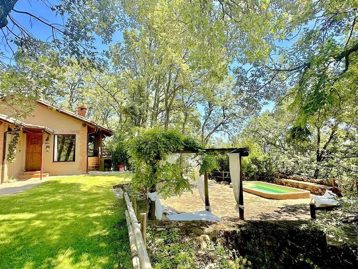 Casa rural con piscina para 7 personas, con Balcón y Terraza además de Jardín y Piscina en Candeleda