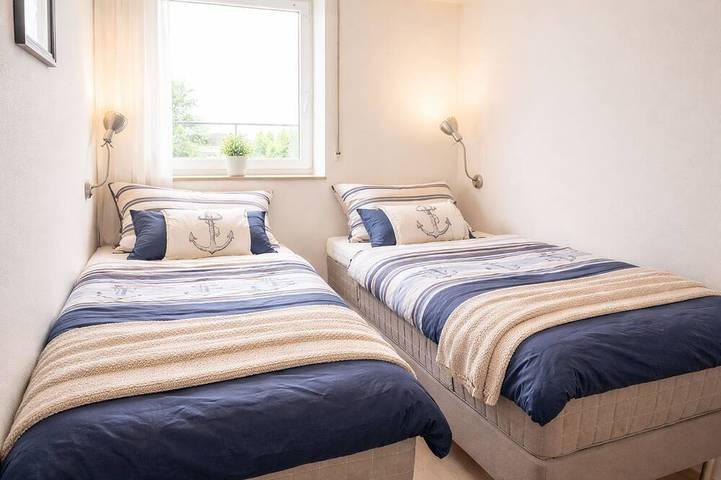 Ferienhaus für 4 Personen, mit Terrasse und Garten in Horumersiel - 2