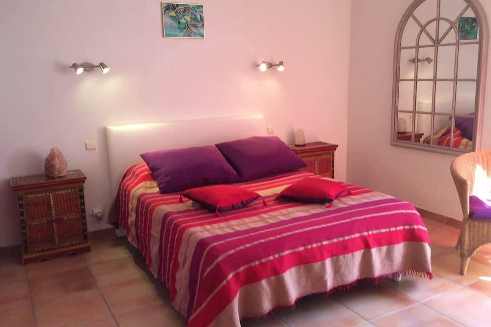 Magnífica villa mediterránea espaciosa, piscina tranquila y brillante, jacuzzi, parque in Cabestany, Côte d'Améthyste