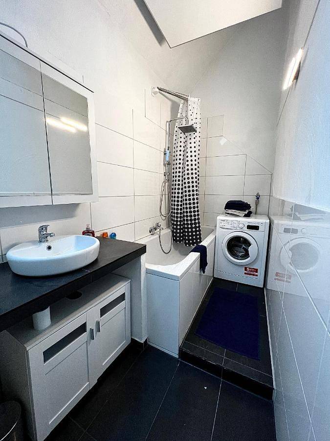 Appartement entier, Two-Bedroom Apartment in Kaiserslautern, Saar-Nahe-Bergland
