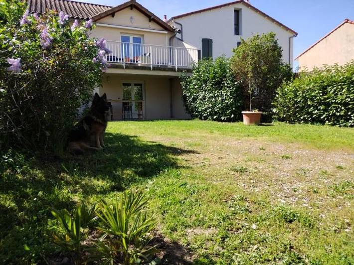 Appartement de vacances pour 4 personnes, avec jardin ainsi que terrasse et vue, animaux acceptés