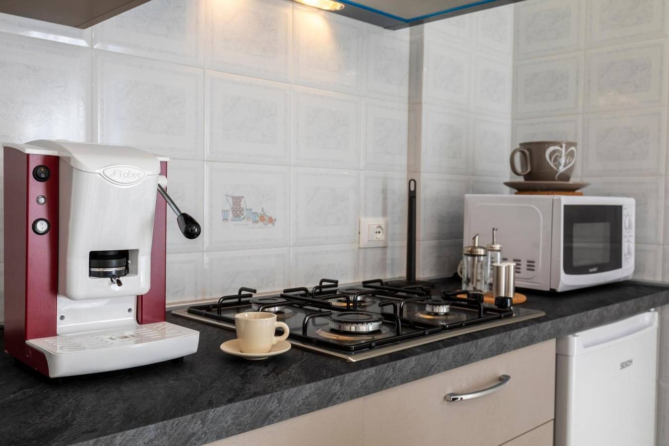 Apartamento entero, Apartamento 'Residence Imera' con vistas al mar, Wi-Fi y aire acondicionado in Casa Santa (Sicilia), Erice