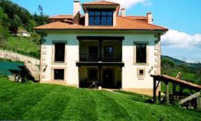Casa rural para 30 personas, con Balcón y Terraza además de Jardín y Vistas en Pruneda - 3