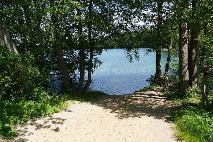 Ganze Wohnung, Ferienwohnung 'Seeblick' mit Gemeinschaftsgarten und Wlan in Feldberger Seenlandschaft, Mecklenburg-Strelitz