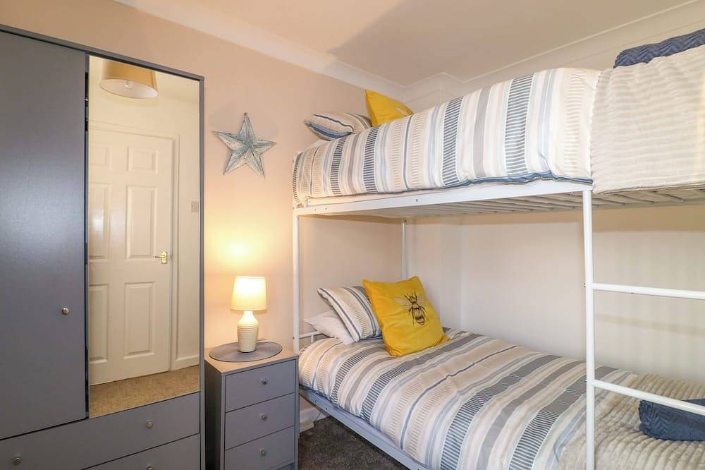 The Lily Pad, family friendly, with a garden in Chesterfield in Chesterfield, Derbyshire