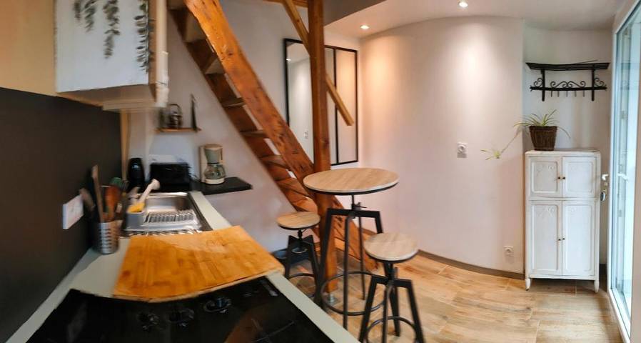 Location de vacances pour 2 personnes, avec jardin et vue, animaux acceptés à Tréméreuc - 2