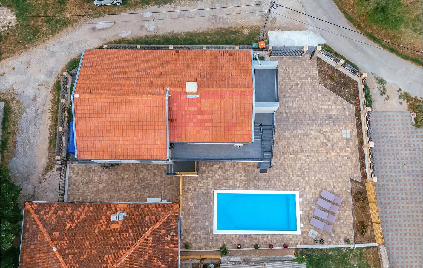 Ganze Ferienwohnung, Entspannung nur 2 km von Benkovac entfernt: Apartment am Pool mit Terrasse und WLAN in Šopot, Grad Benkovac