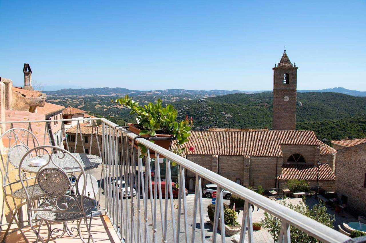 Double Room with Private Bathroom in Luogosanto, Gallura