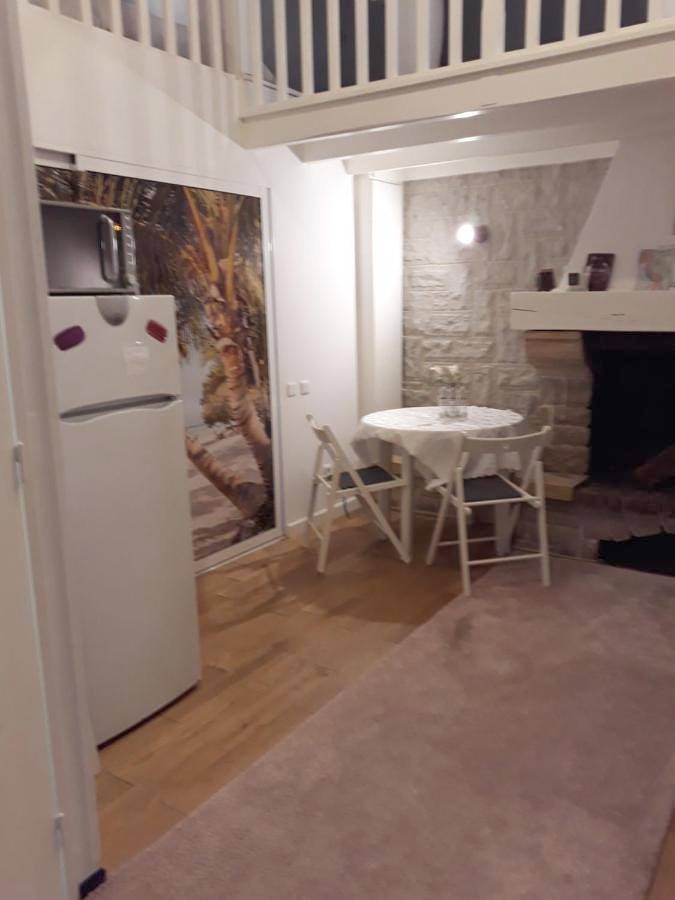 Gîte pour 4 personnes, avec Vue à Cantenac