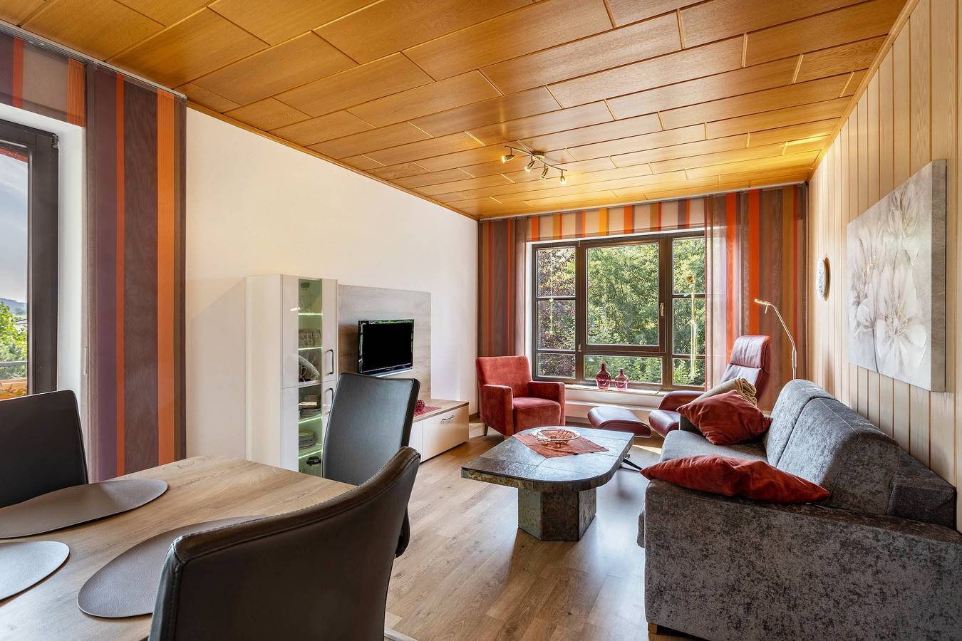 Ganze Wohnung, Haus Schönblick - "Appartment 9" mit Bergblick, Balkon und Wi-Fi in Willingen, die Mittelgebirge