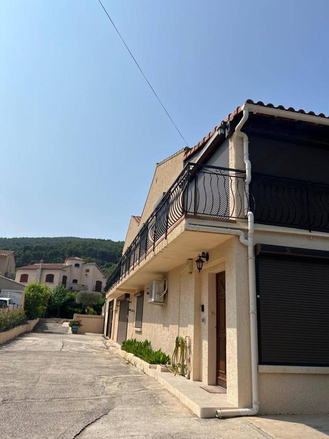 Gîte pour 4 personnes, avec jardin et terrasse à La Farlède - 3