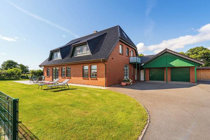 Ferienhaus für 14 Personen, mit Balkon und Garten sowie Sauna in Norderfriedrichskoog