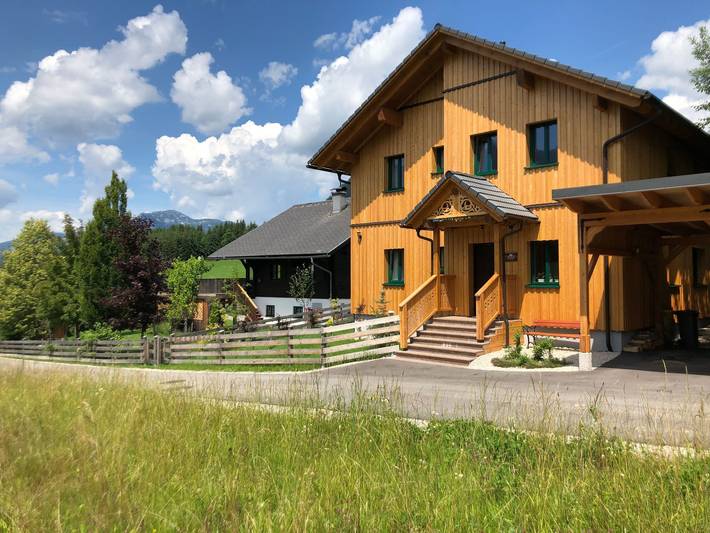 Hütte für 6 Personen, mit Balkon und Garten in Grundlsee