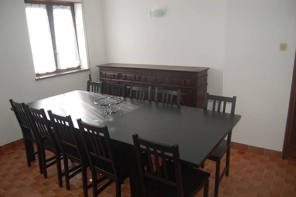 Zuid-huis met 5 slaapkamers in Moledo, Distrito de Viana do Castelo