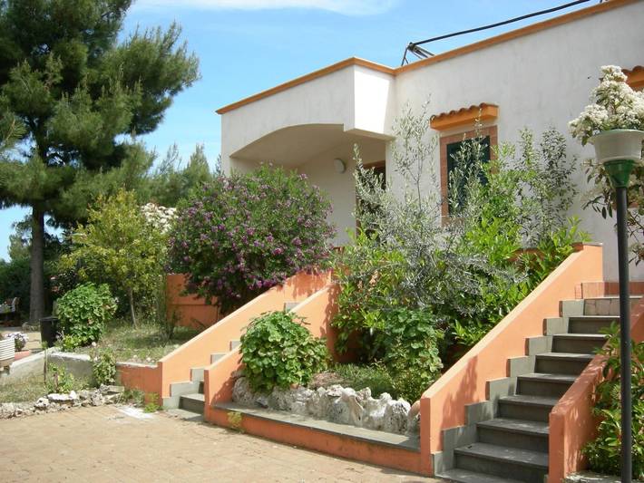 Bungalow für 4 Personen, mit Garten in Apulien - 2