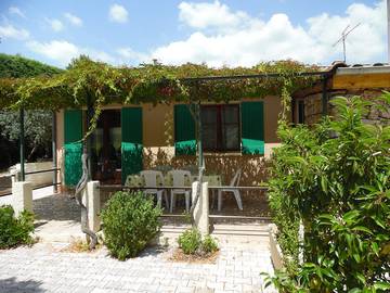 Gîte pour 2 personnes, avec jardin et terrasse dans les Alpes-de-Haute-Provence