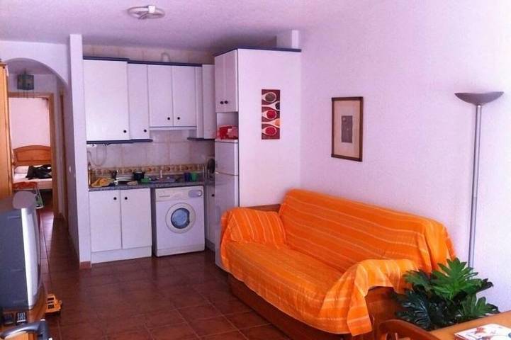 Gîte pour 4 personnes, avec jardin dans La Isleta del Moro