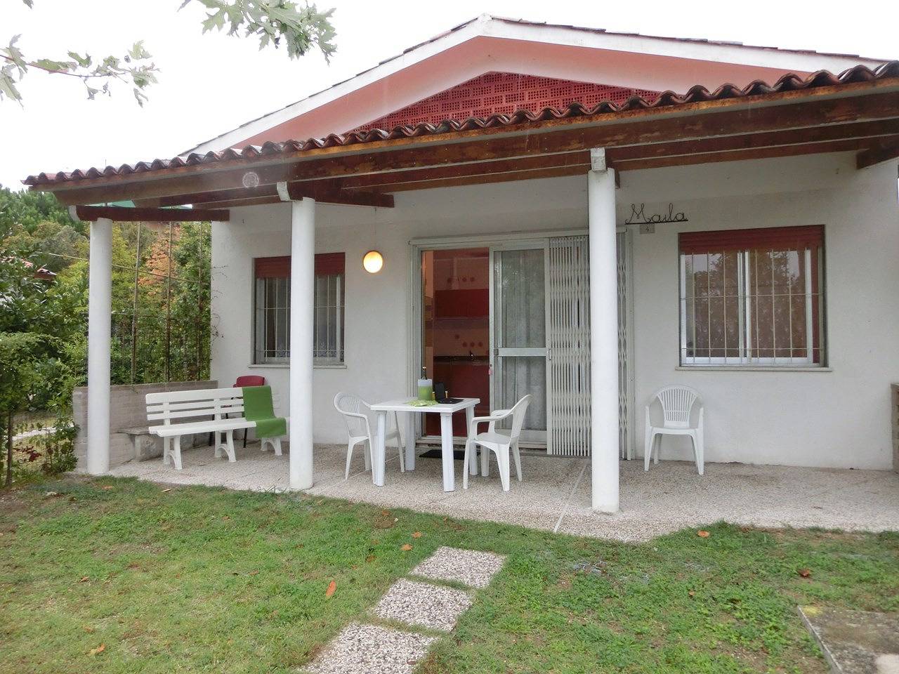 Appartement entier, Villa de deux chambres dans un quartier calme à côté de la mer in Bibione, Province De Venise